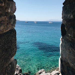 老师浴室喂我奶乳脱她胸罩视频
